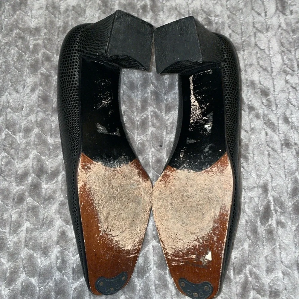 Stuart Weitzman Elegant Black Leather‎ Women's Block/Chunky Heels. Size 6.